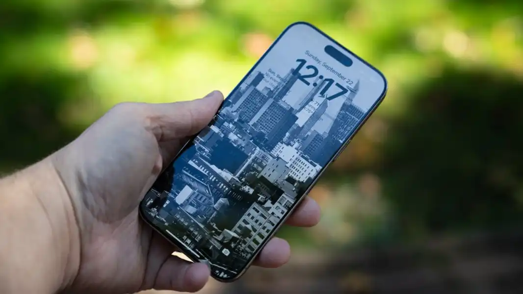 iPhone 16 Pro Max: 12GB RAM & 1TB Storage - Pre-Order