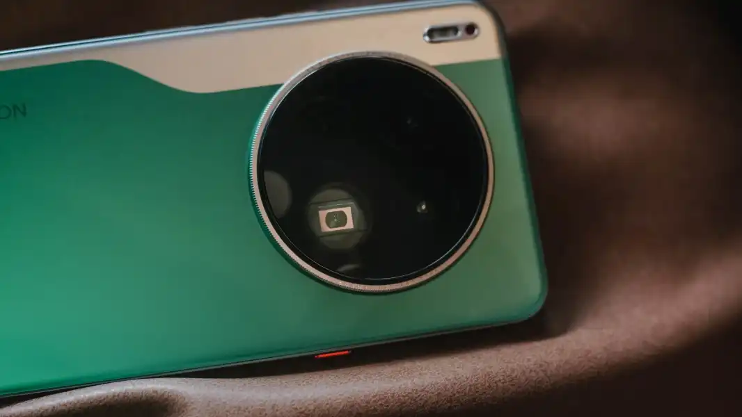 TECNO Camon 40 Pro 5G: Periscope & 120Hz Display