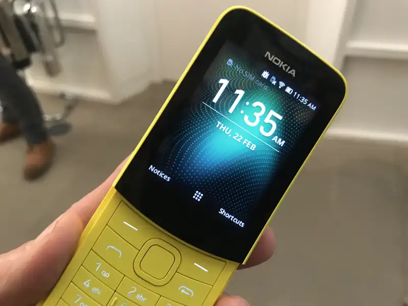 Nokia 8110 Feature Phone: Banana Phone is Back!